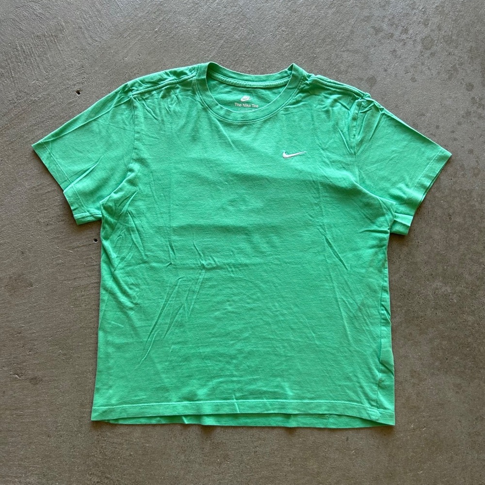 Nike The Nike‎ Tee Shirt Mens Small Kelly Green Embroidered Swoosh Short Sleeve